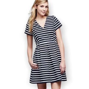 Gap Women’s size 14 Navy Stripe Dress Pockets and inverted pleats Fit & Flare